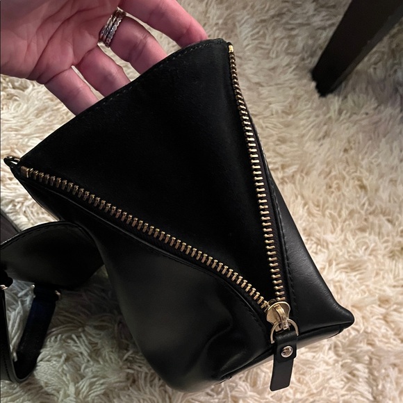 Kate Spade ♠️ Black Leather Handbag - Picture 8 of 10